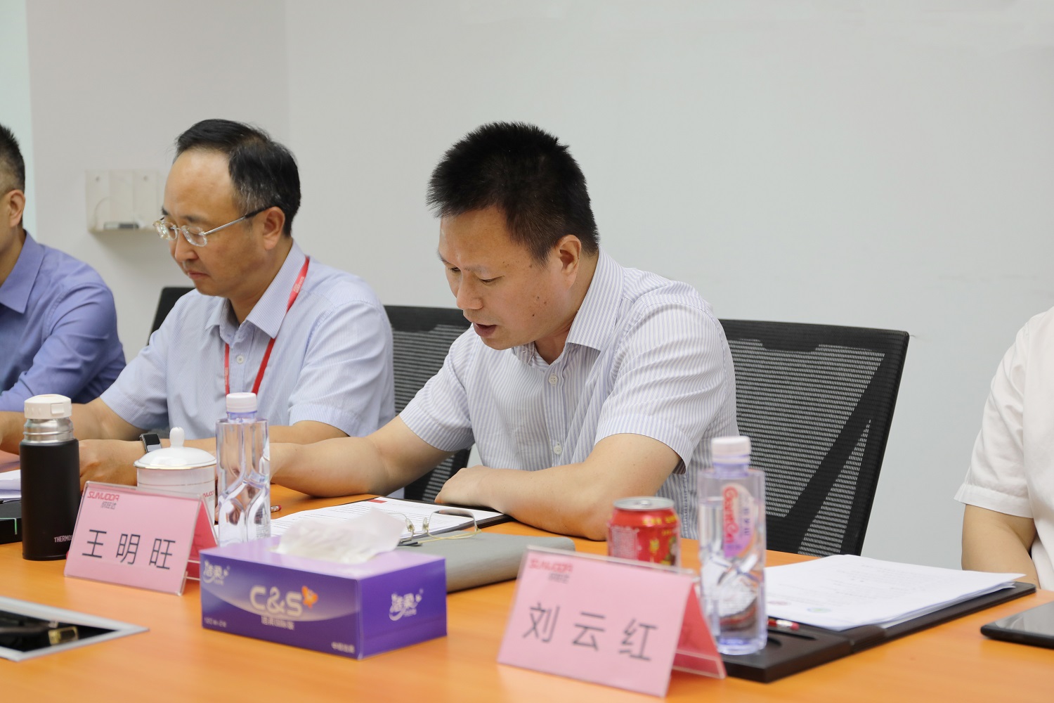 王总 - 凯发k8旗舰厅官网.jpg